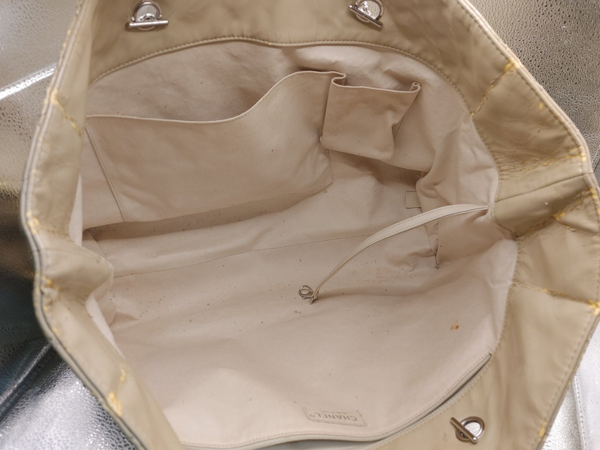 CHANEL Matelasse Chain Shoulder Bag with Seal 14667717, Includes Warranty Card and Bag, Beige Patent Leather Shoulder Bag