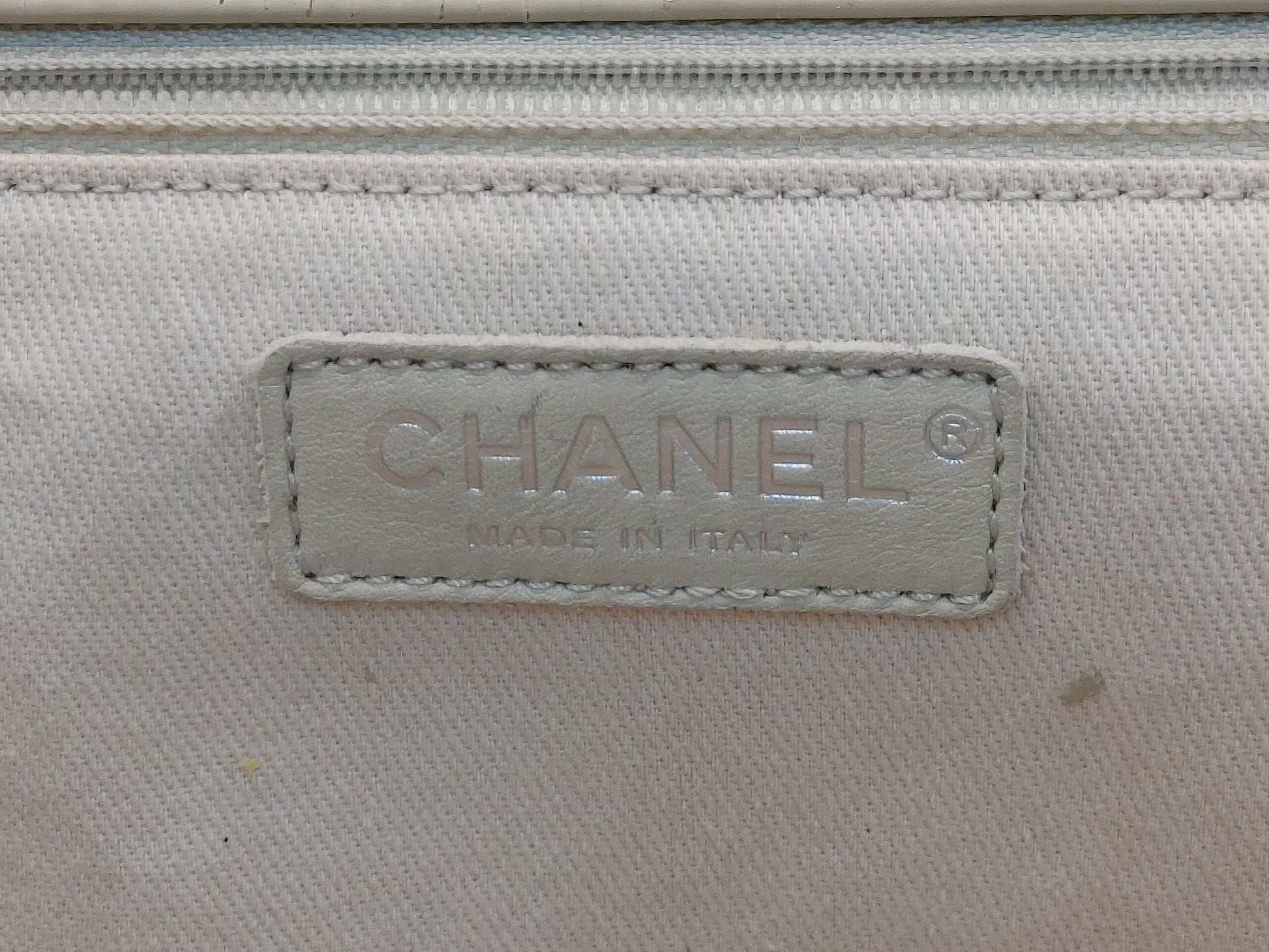 CHANEL Matelasse Chain Shoulder Bag with Seal 14667717, Includes Warranty Card and Bag, Beige Patent Leather Shoulder Bag