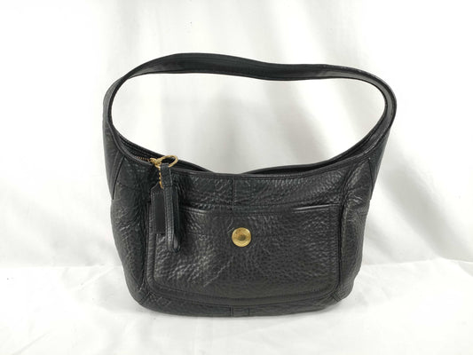 COACH shoulder bag in black calf leather