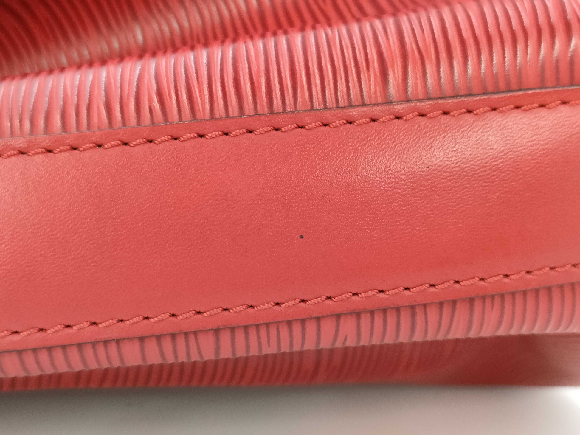 LOUIS VUITTON Epi Brand Bag Sac de Paul VI0915 Shoulder Bag