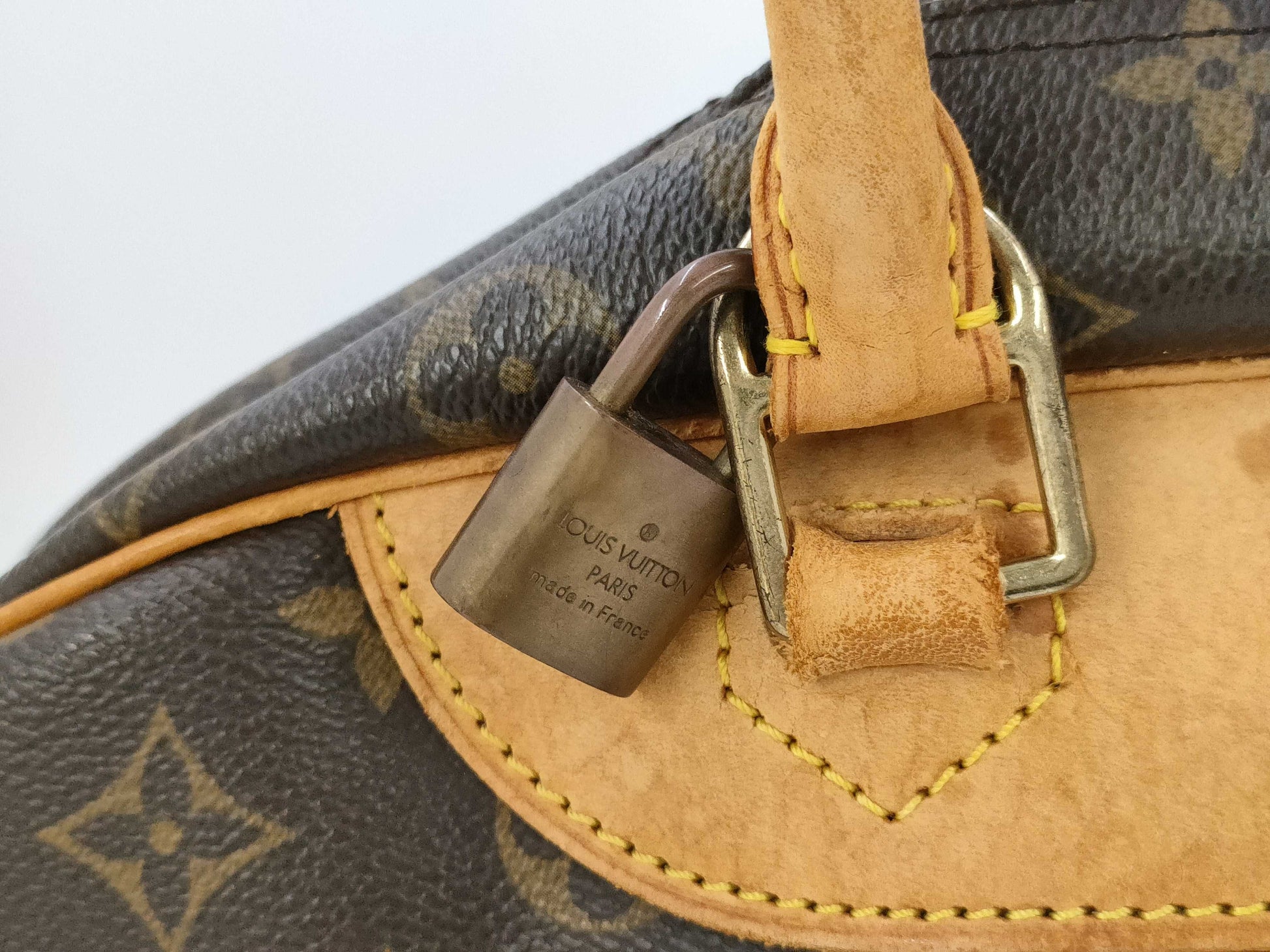 LOUIS VUITTON Louis Vuitton Monogram Brand Bag Deauville Handbag