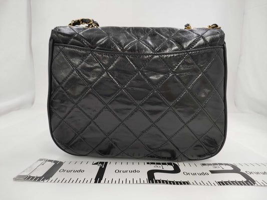 CHANEL Matelasse Shoulder Bag, Vintage Calfskin, Black, 20 Series