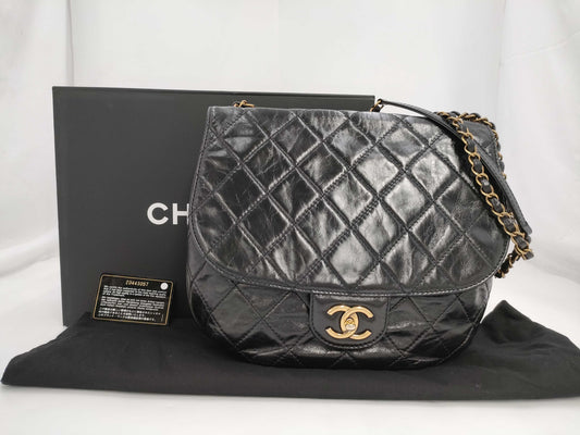 CHANEL Matelasse Shoulder Bag, Vintage Calfskin, Black, 20 Series