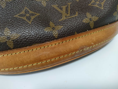 LOUIS VUITTON M42238 Monogram Louis Vuitton Monogram Bucket PM Handbag