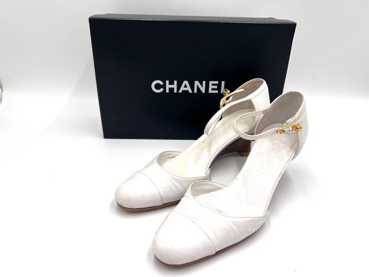  CHANEL Coco Mark Leather Wedge Sole Pumps White Size 37
