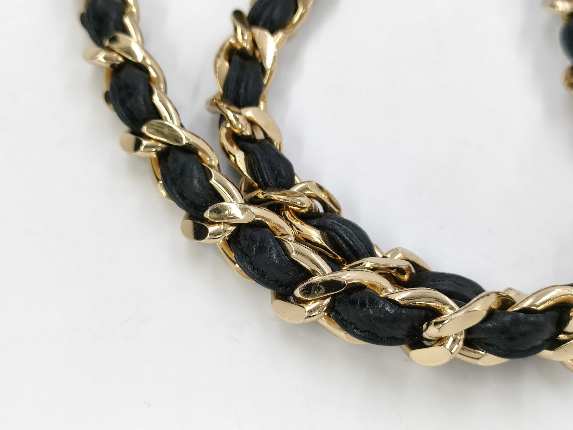 CHANEL Chevron Caviar Leather Chain Shoulder Bag in Black with Gold Hardware, 6877469, No. 6