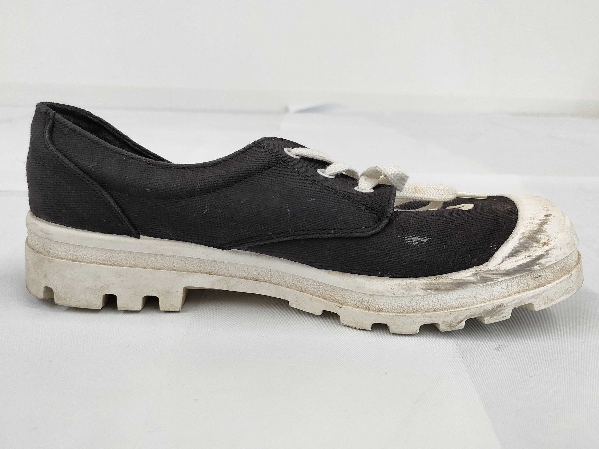CHANEL Canvas/Rubber Sneakers, Black/White, #38