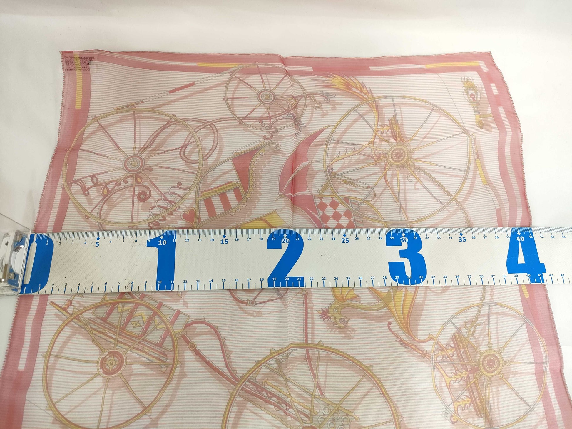 HERMES Carré VOITURES EN EQUILIBRE Silk Pink Scarf