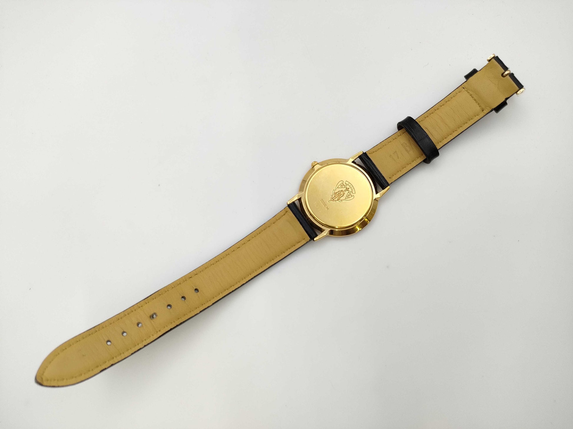 GUCCI 3000M 0209564 Black Dial Quartz Boys' Watch