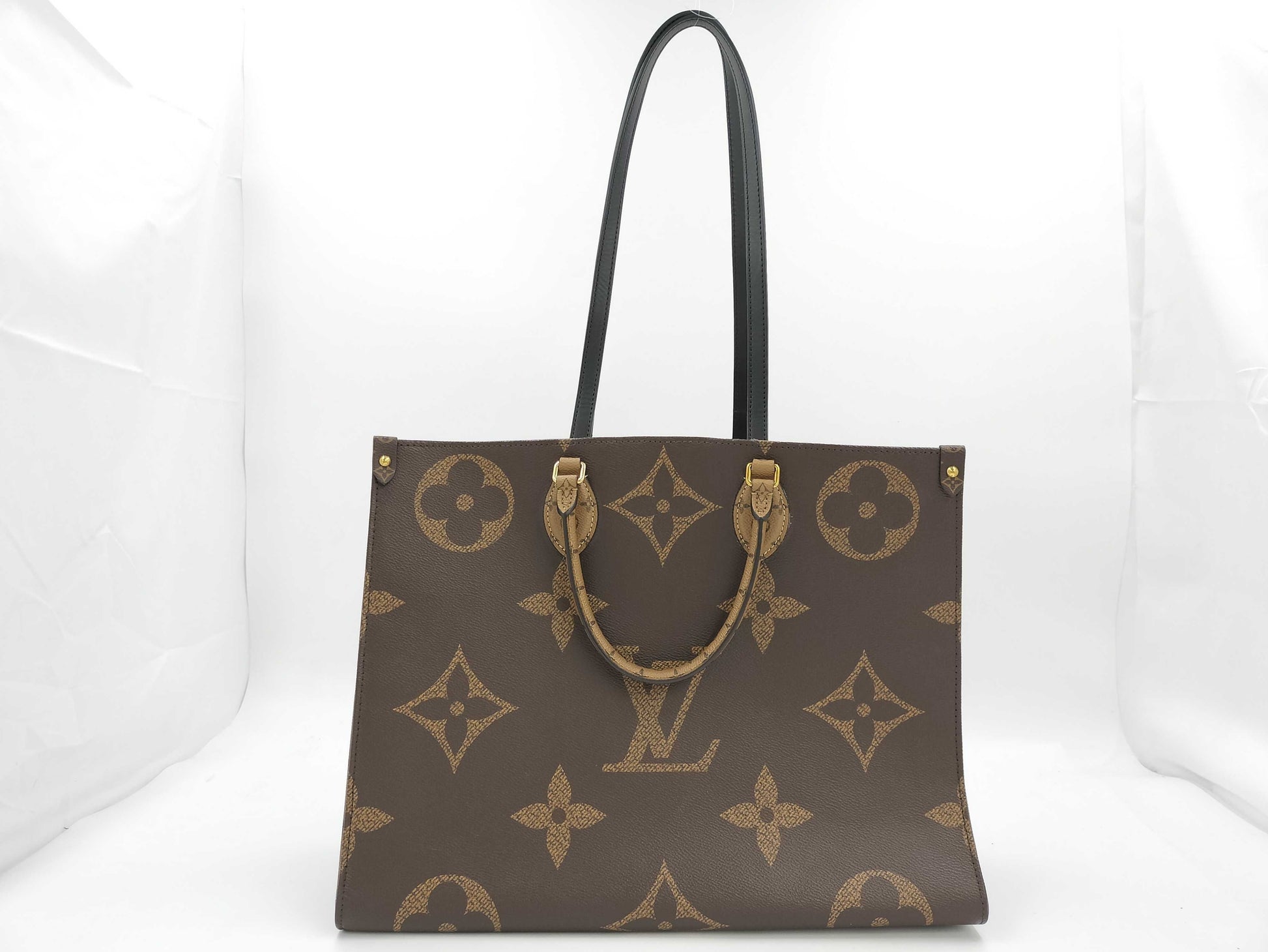 LOUIS VUITTON Louis Vuitton On the Go GM Tote Bag
