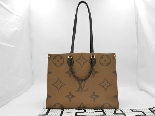 LOUIS VUITTON Louis Vuitton On the Go GM Tote Bag