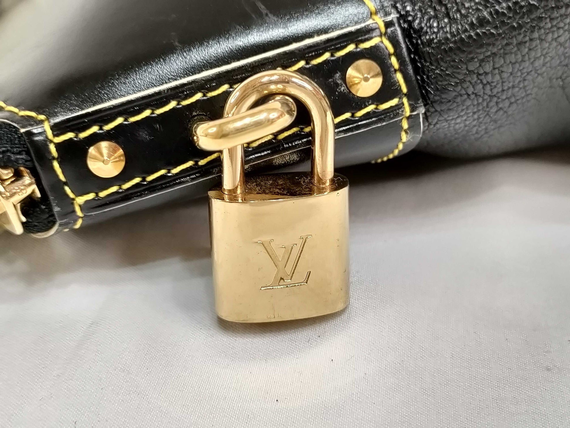 LOUIS VUITTON M 91888 Vuitton Lockit PM TH0096 Handbag