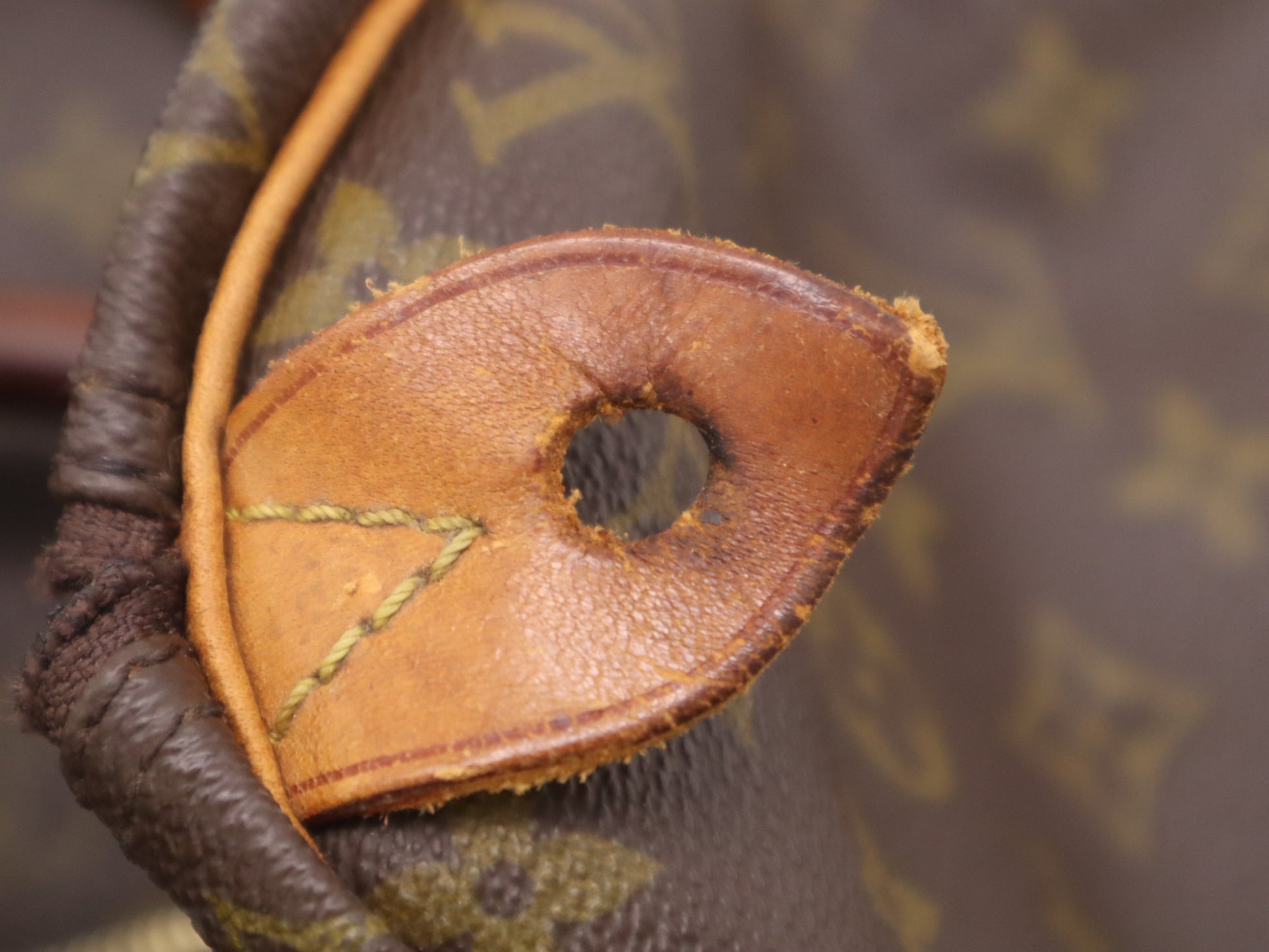 LOUIS VUITTON M41522 Monogram Speedy 40 Handbag