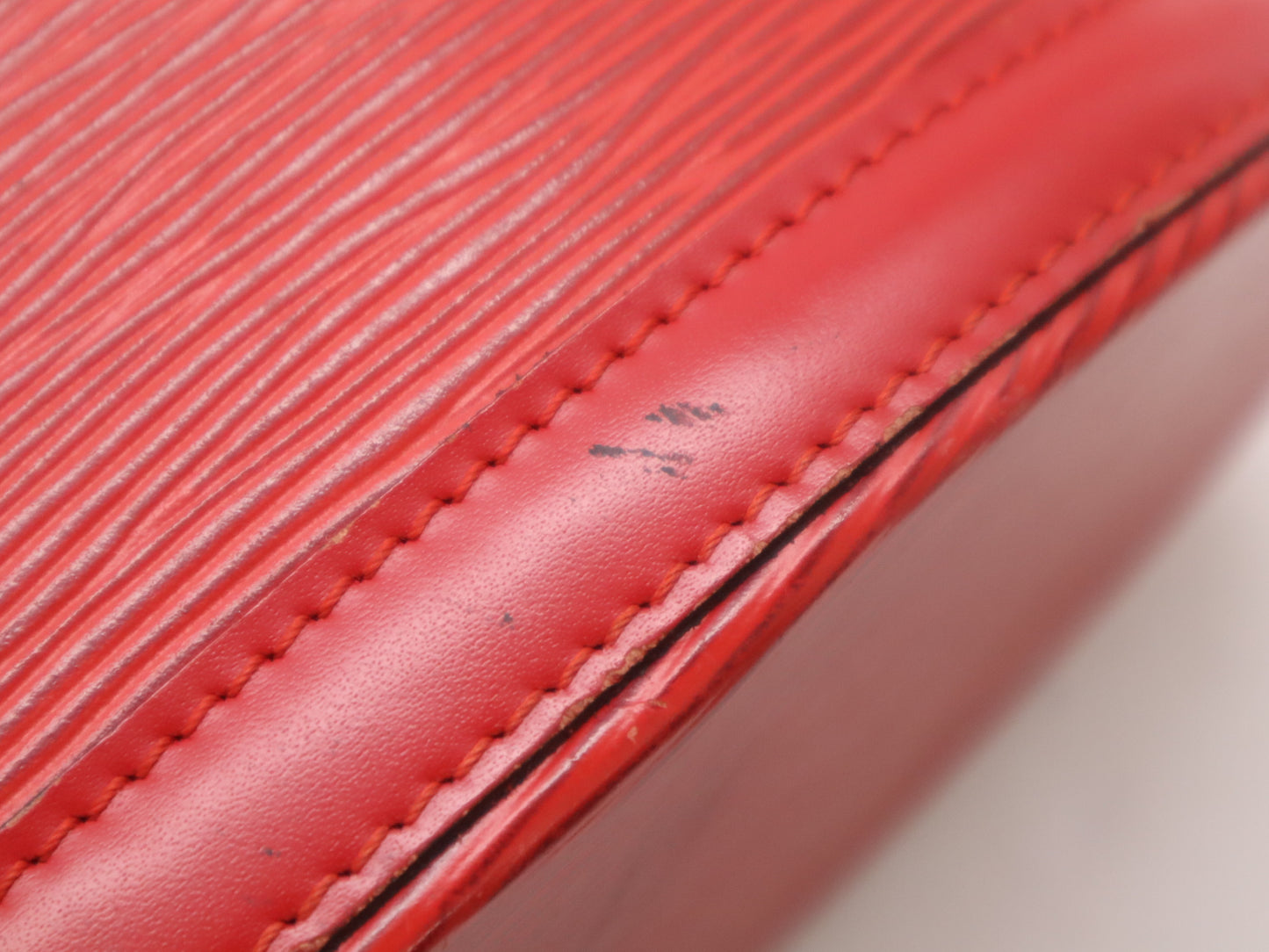 LOUIS VUITTON M52337 Epi Saint-Jacques Poignier Long Castilian Red Tote Bag