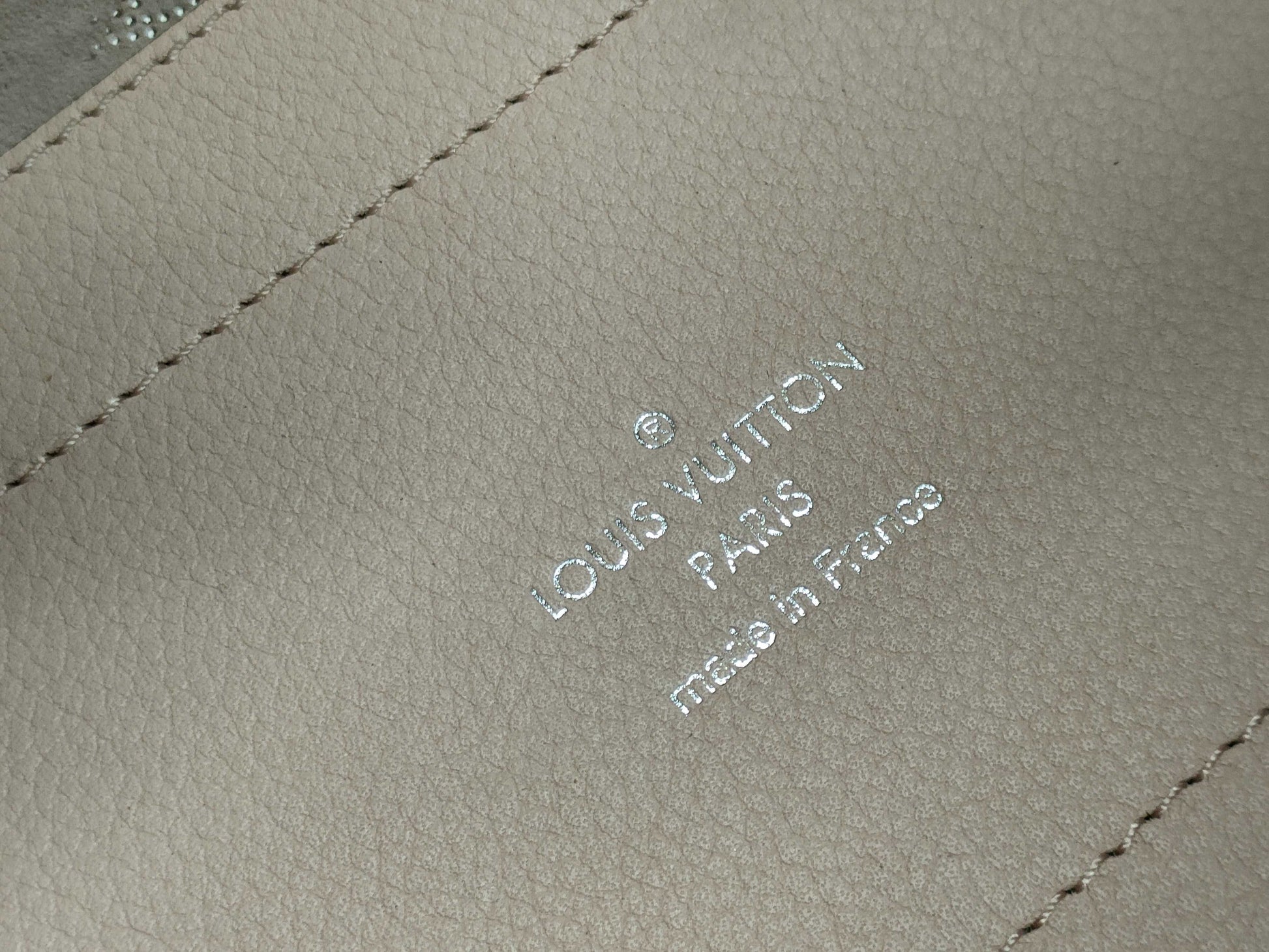 LOUIS VUITTON Hina PM 2-Way Handbag Monogram Mahina Magnolia M54353 DR3198 Pouch Shoulder Strap Handbag
