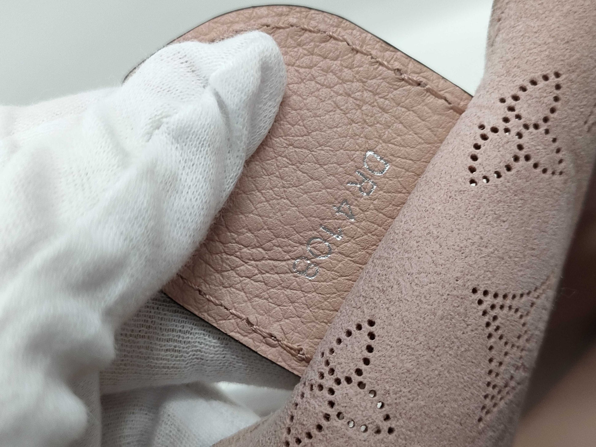 LOUIS VUITTON Hina PM 2-Way Handbag Monogram Mahina Magnolia M54353 DR3198 Pouch Shoulder Strap Handbag