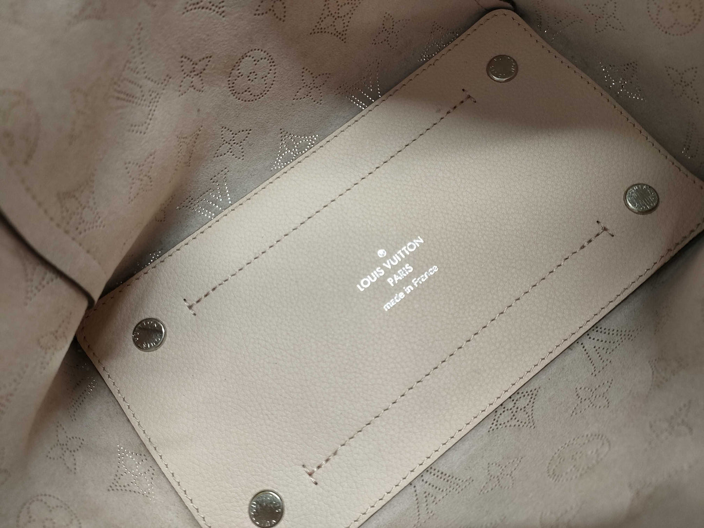 LOUIS VUITTON Hina PM 2-Way Handbag Monogram Mahina Magnolia M54353 DR3198 Pouch Shoulder Strap Handbag