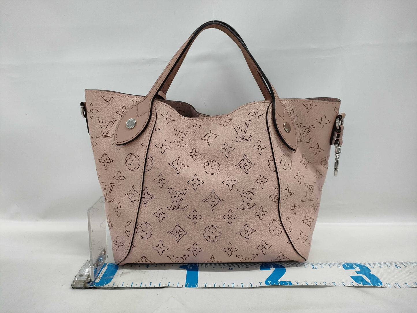 LOUIS VUITTON Hina PM 2-Way Handbag Monogram Mahina Magnolia M54353 DR3198 Pouch Shoulder Strap Handbag