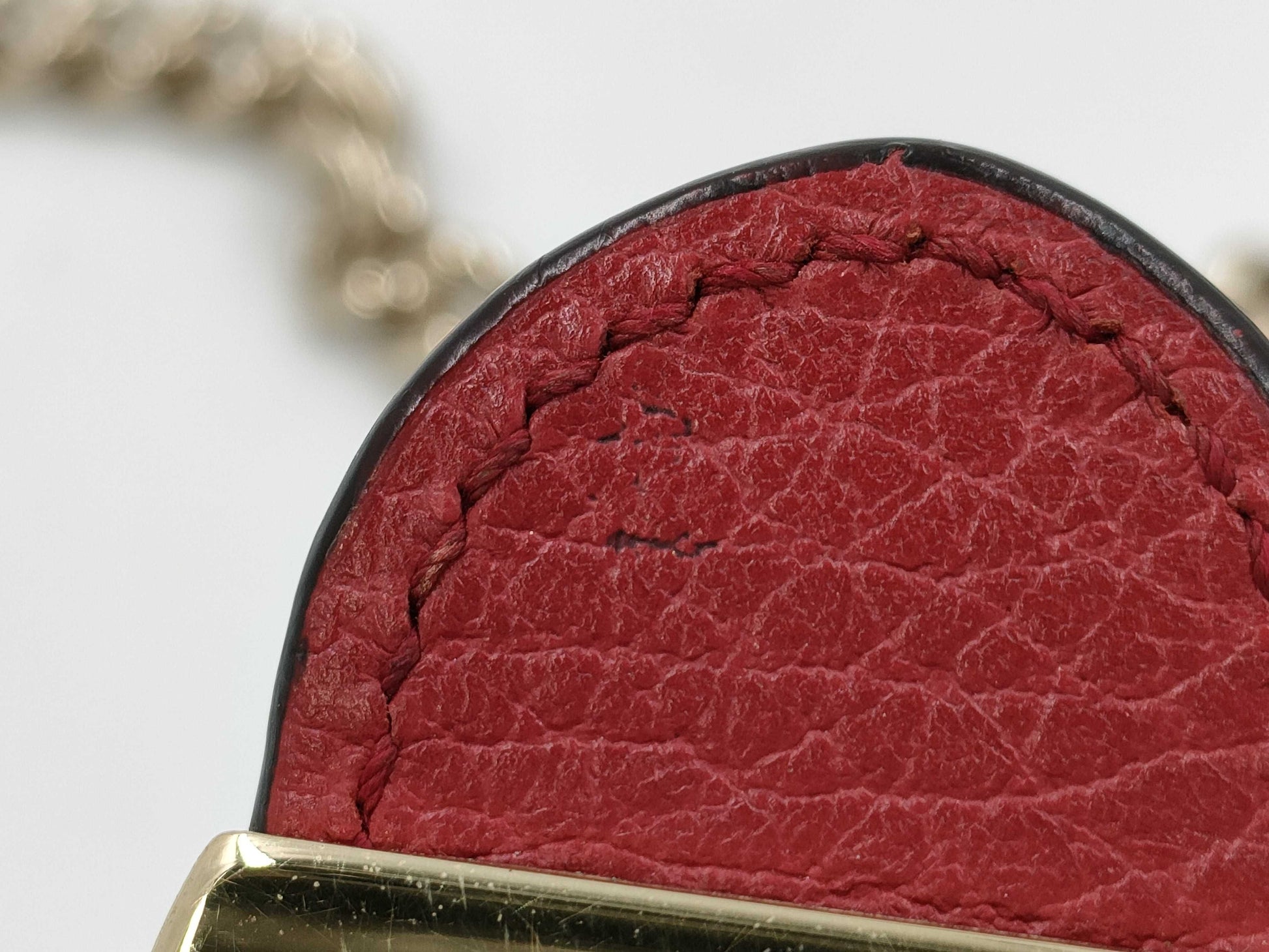 GUCCI Interlocking G Chain Shoulder Wallet in Red with Gold Hardware and Leather, 510314 203887 Shoulder Bag