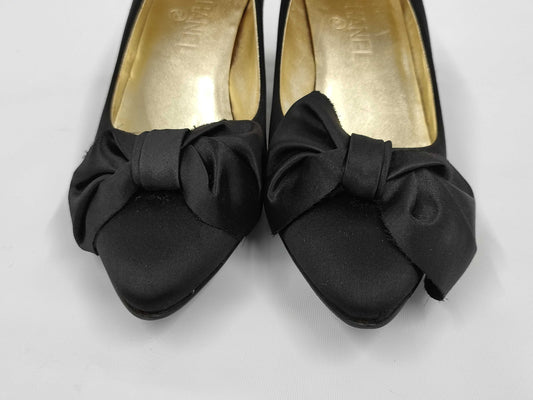 CHANEL pumps with satin ribbon, black, size 39
