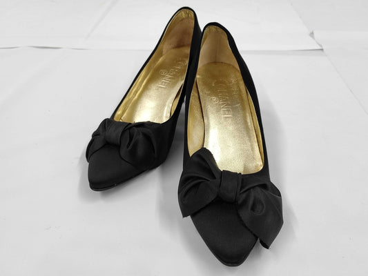 CHANEL pumps with satin ribbon, black, size 39