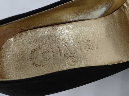 CHANEL pumps with satin ribbon, black, size 39