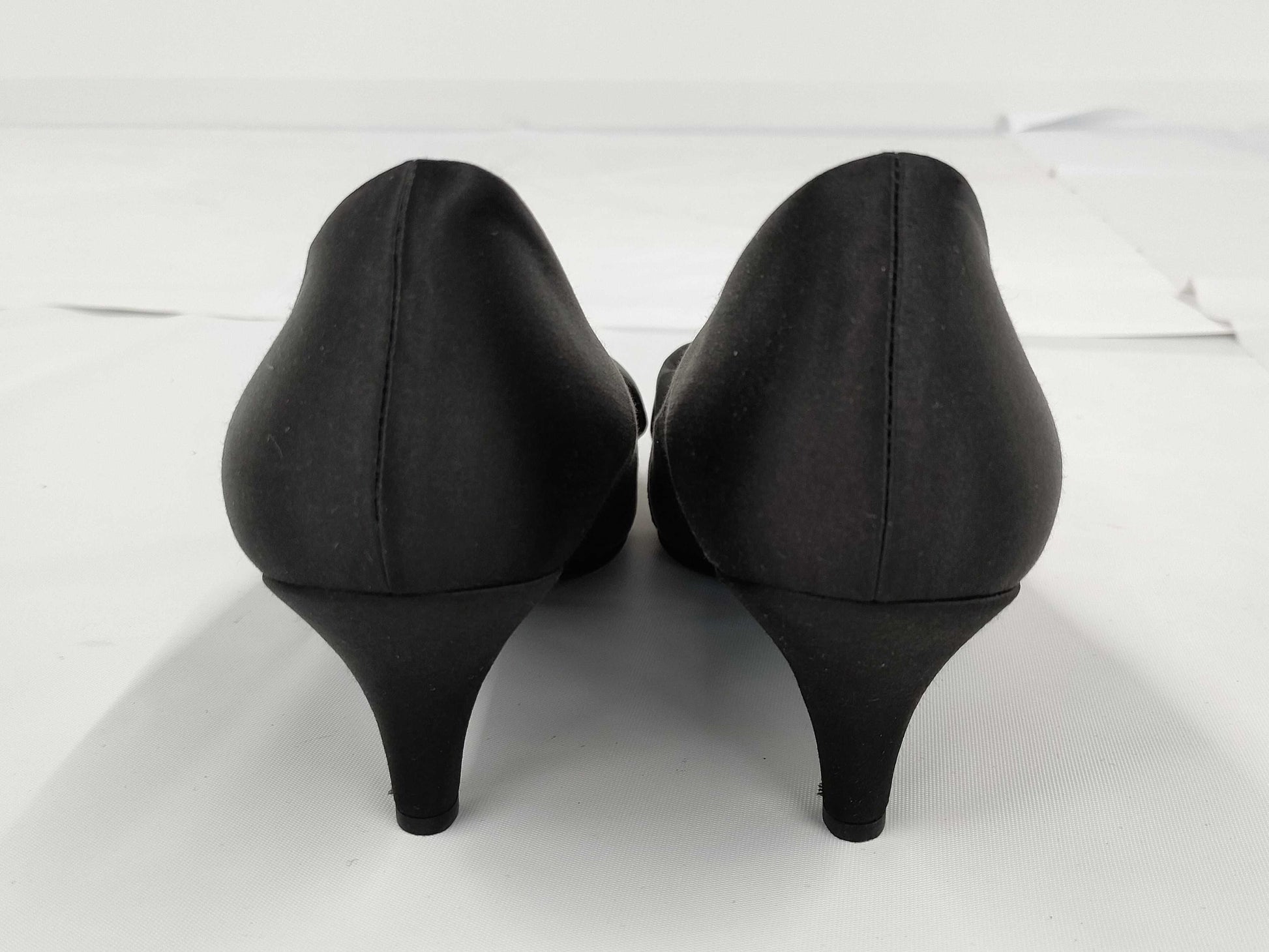 CHANEL pumps with satin ribbon, black, size 39