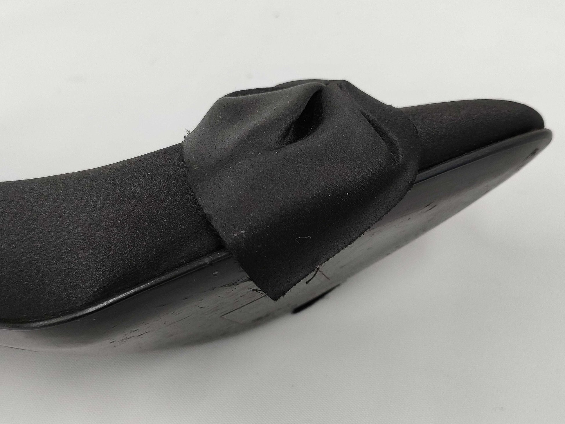CHANEL pumps with satin ribbon, black, size 39