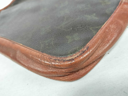 LOUIS VUITTON Monogram Clutch Bag LOUIS VUITTON Monogram Clutch Bag