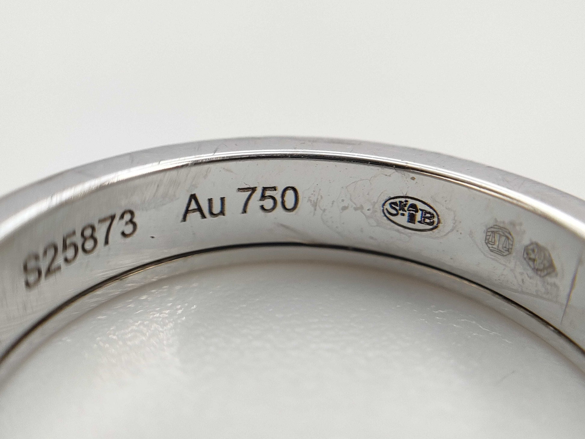 BOUCHERON Quatre Classic #47 WG AU750 2.8g Ring 