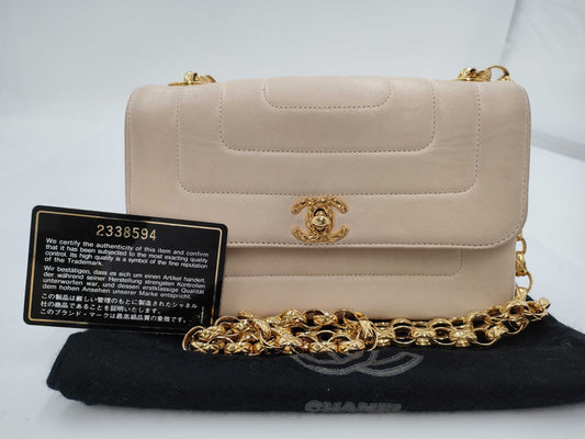 CHANEL Beige Shoulder Bag