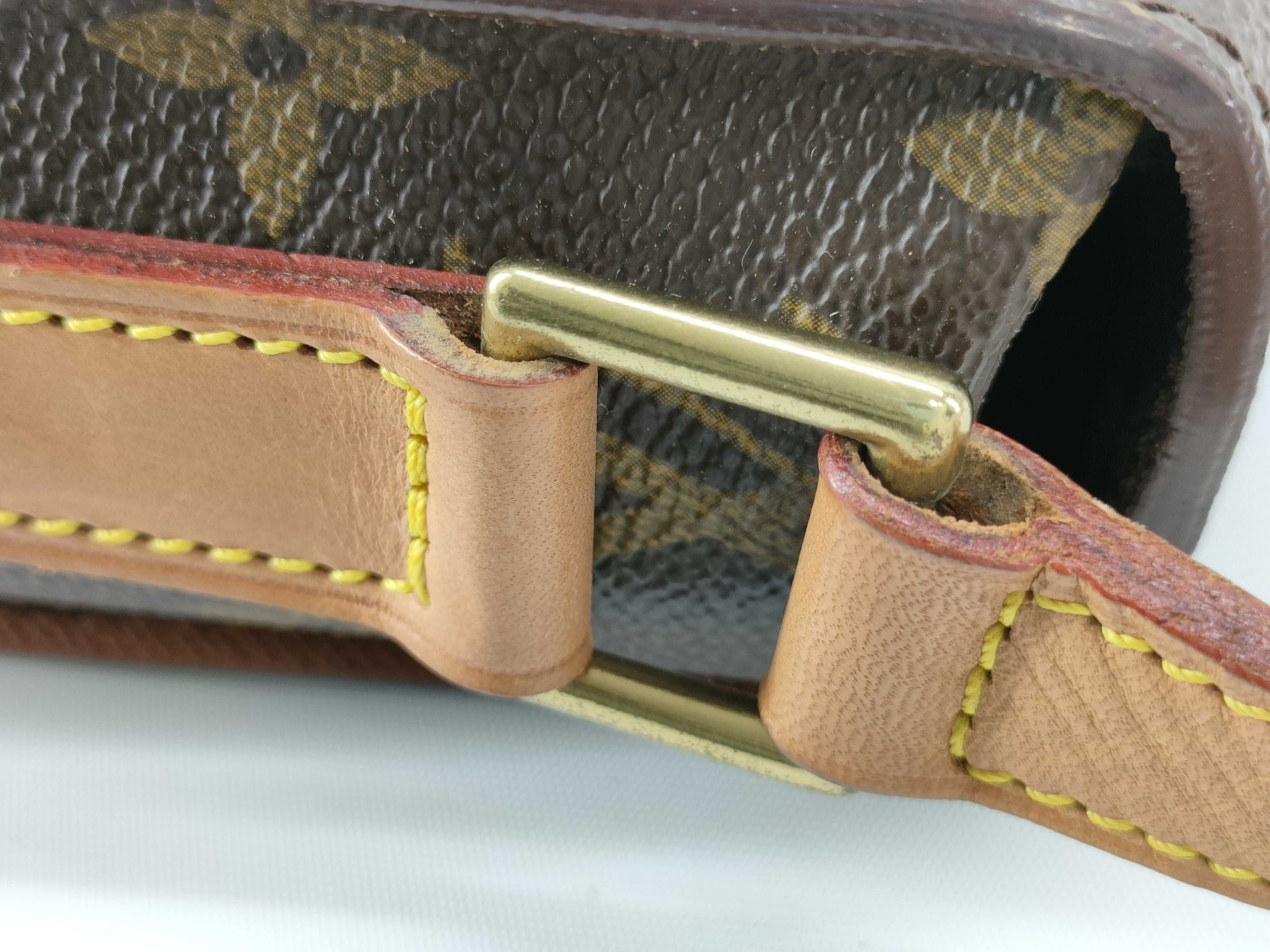 LOUIS VUITTON M51242 Monogram Saint-Cloud Shoulder Bag
