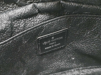 LOUIS VUITTON M30222 Taiga LOUISVUITTON Louis Vuitton Second Bag Taiga Black M30222 Pouch