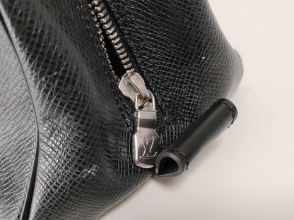 LOUIS VUITTON M30222 Taiga LOUISVUITTON Louis Vuitton Second Bag Taiga Black M30222 Pouch