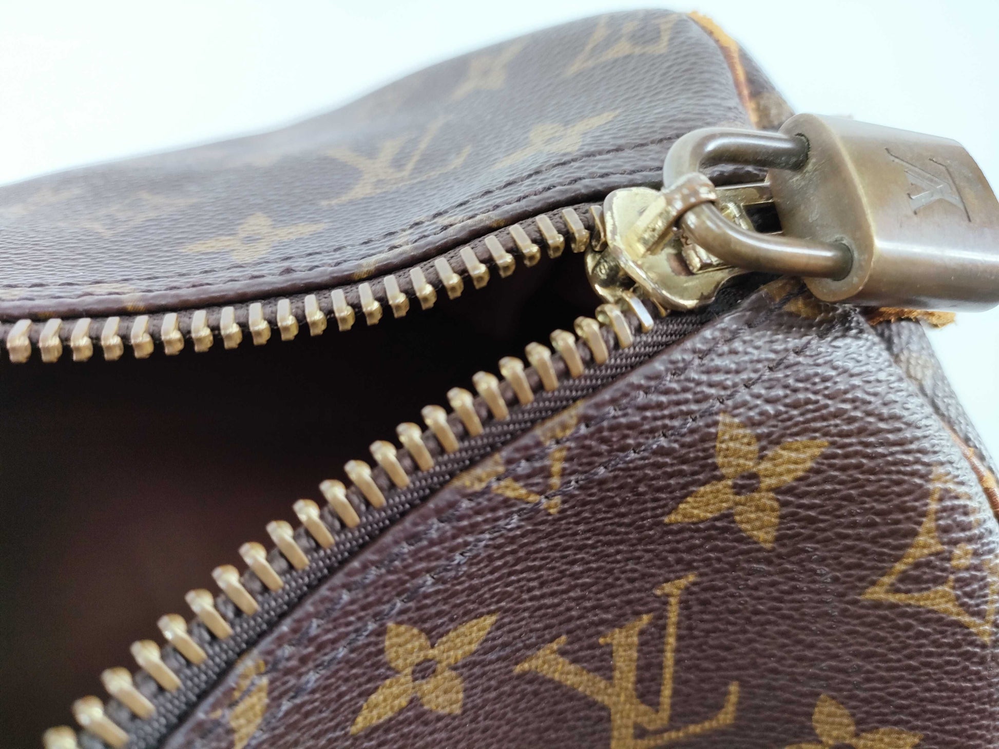 LOUIS VUITTON Monogram Keepall 55 Boston Bag