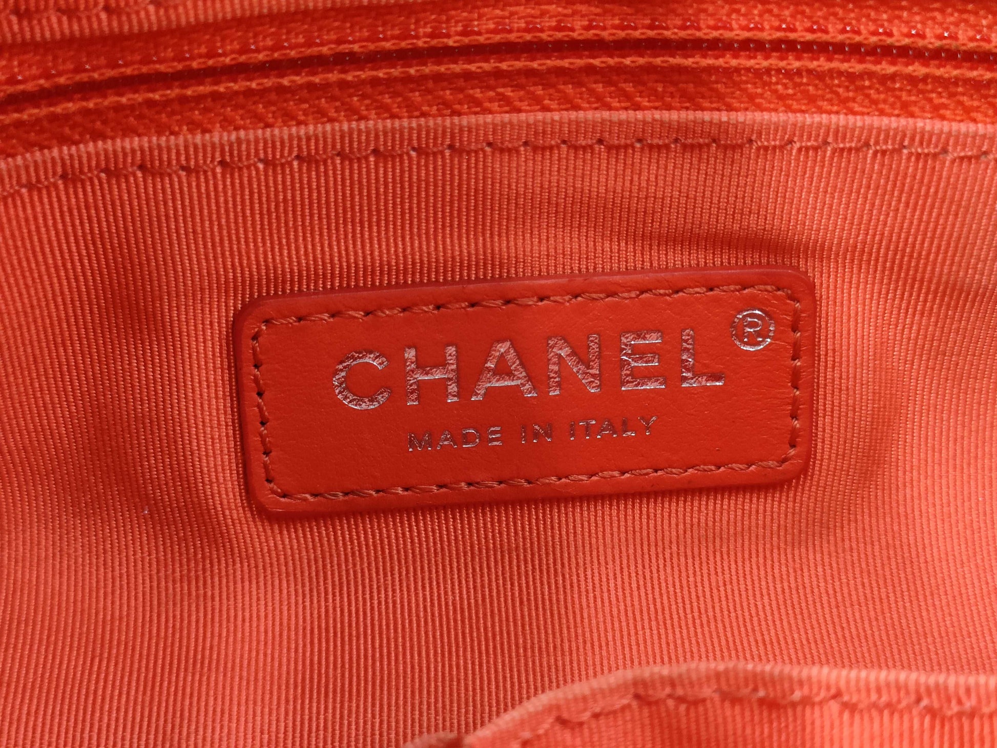 CHANEL Cabriel Chain Shoulder Bag in Orange Leather 
