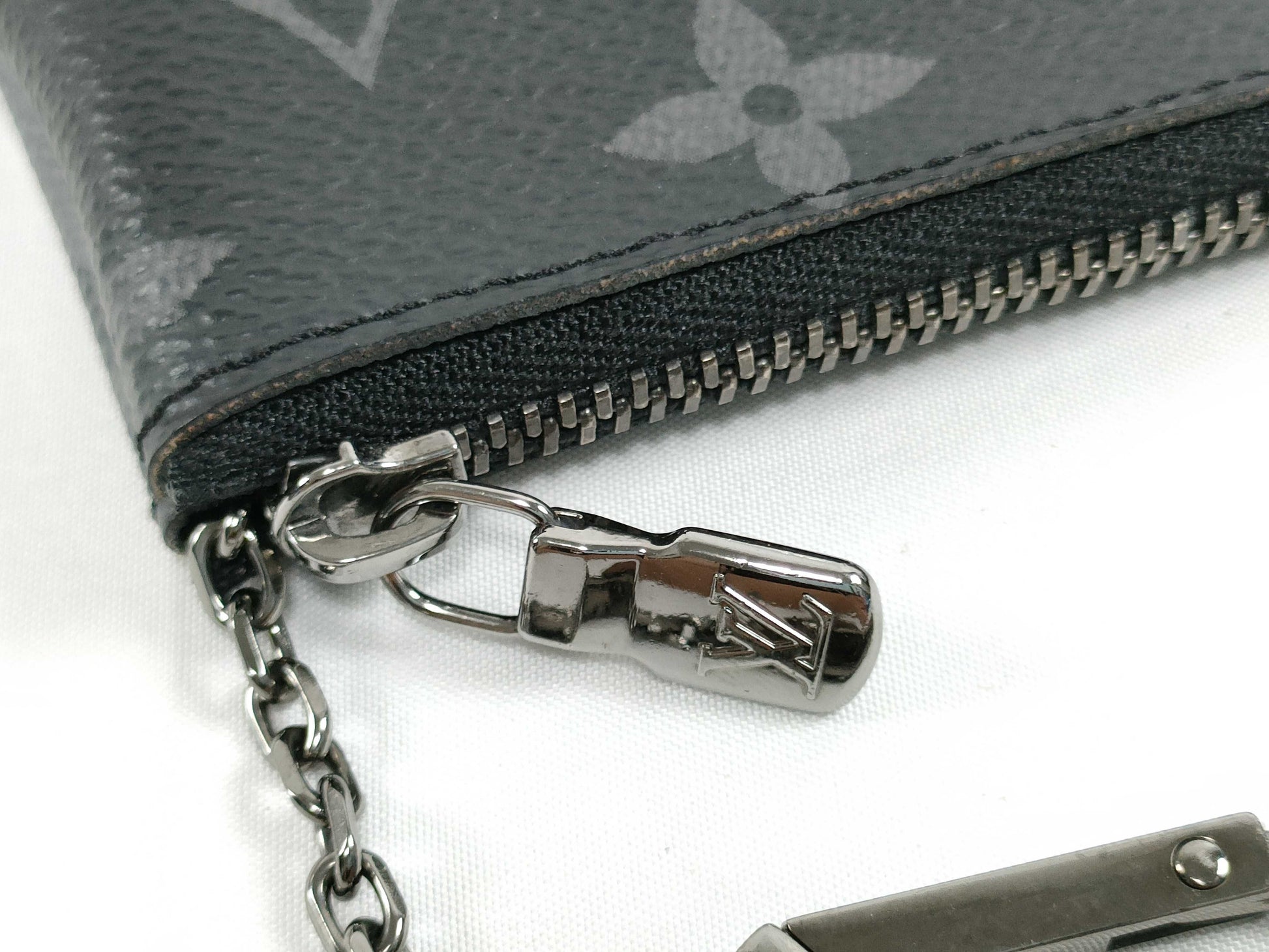 LOUIS VUITTON M 80905 Vuitton Monogram Eclipse Pochette Cle Coin Case