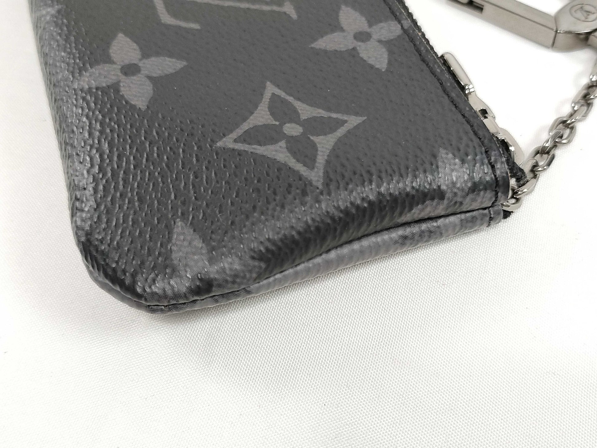 LOUIS VUITTON M 80905 Vuitton Monogram Eclipse Pochette Cle Coin Case