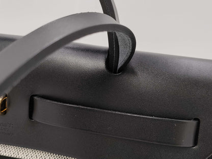 HERMES Airbag Zip PM 31 Toile H Berline Vache Hunter Black K Stamp Bag