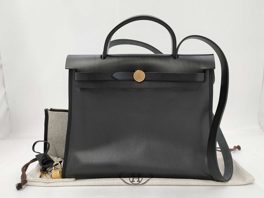 HERMES Airbag Zip PM 31 Toile H Berline Vache Hunter Black K Stamp Bag