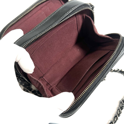 CHANEL CHANEL Boy Chanel Matelasse Shoulder Bag Lambskin 9cm Height x 16cm Width / Shoulder Bag