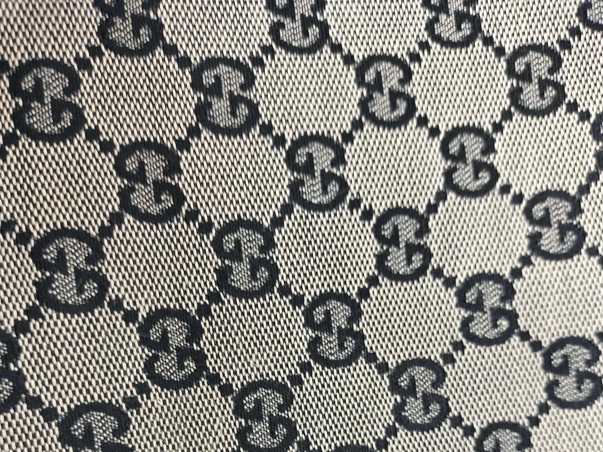 GUCCI GG Canvas Shoulder Bag