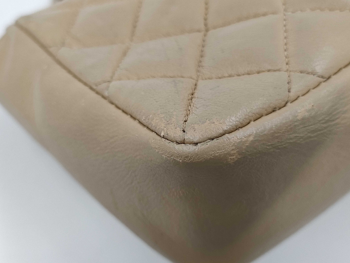CHANEL Matelasse Shoulder Bag with Seal