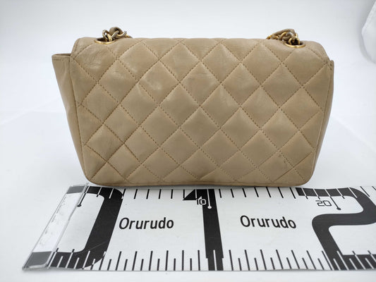 CHANEL Matelasse Shoulder Bag with Seal