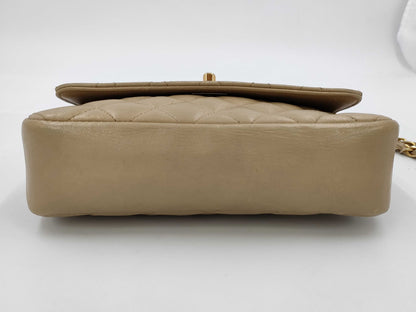 CHANEL Matelasse Shoulder Bag with Seal