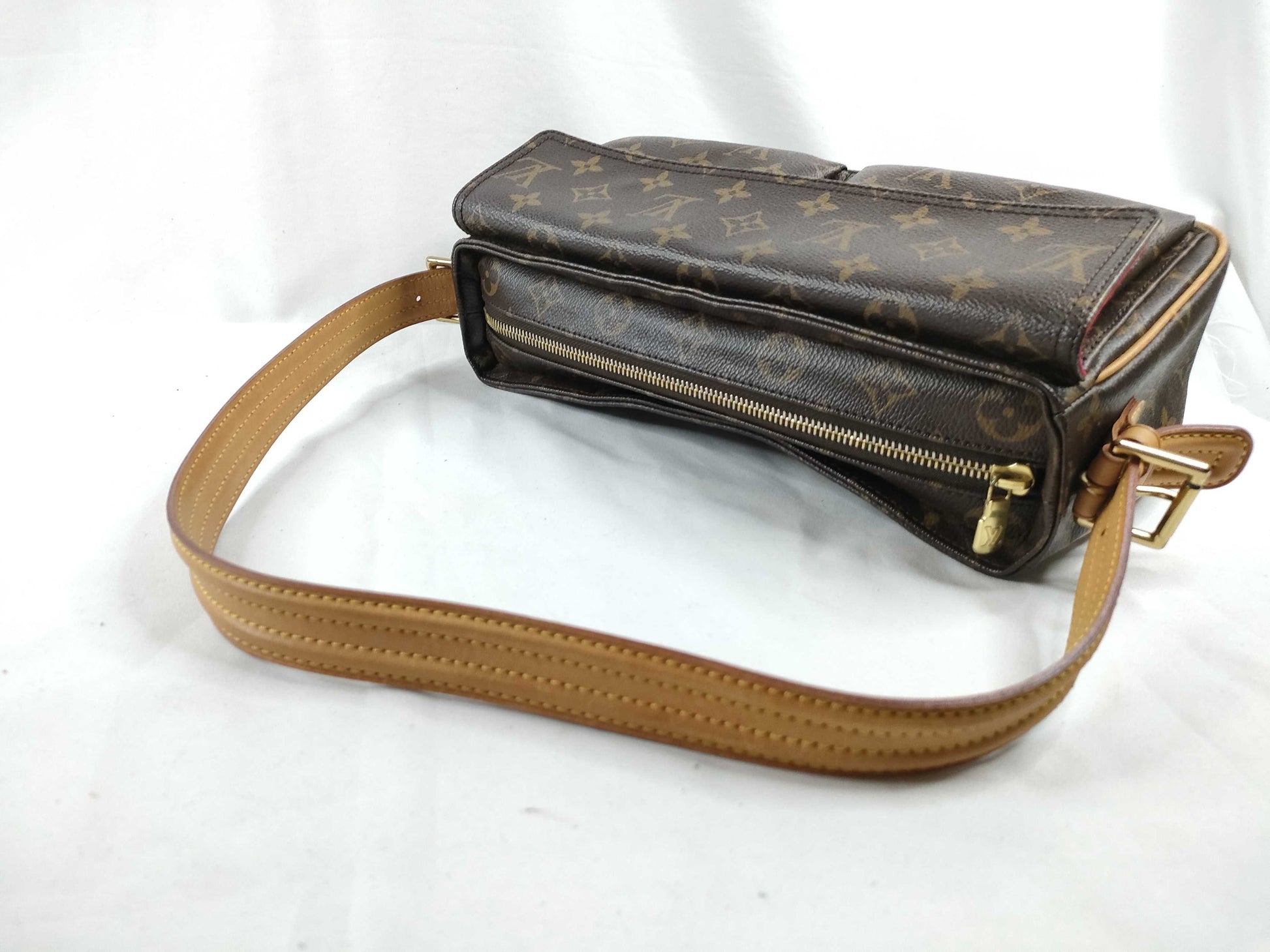 LOUIS VUITTON M51164 Monogram M51164 Monogram Viva Cite MM Shoulder Bag