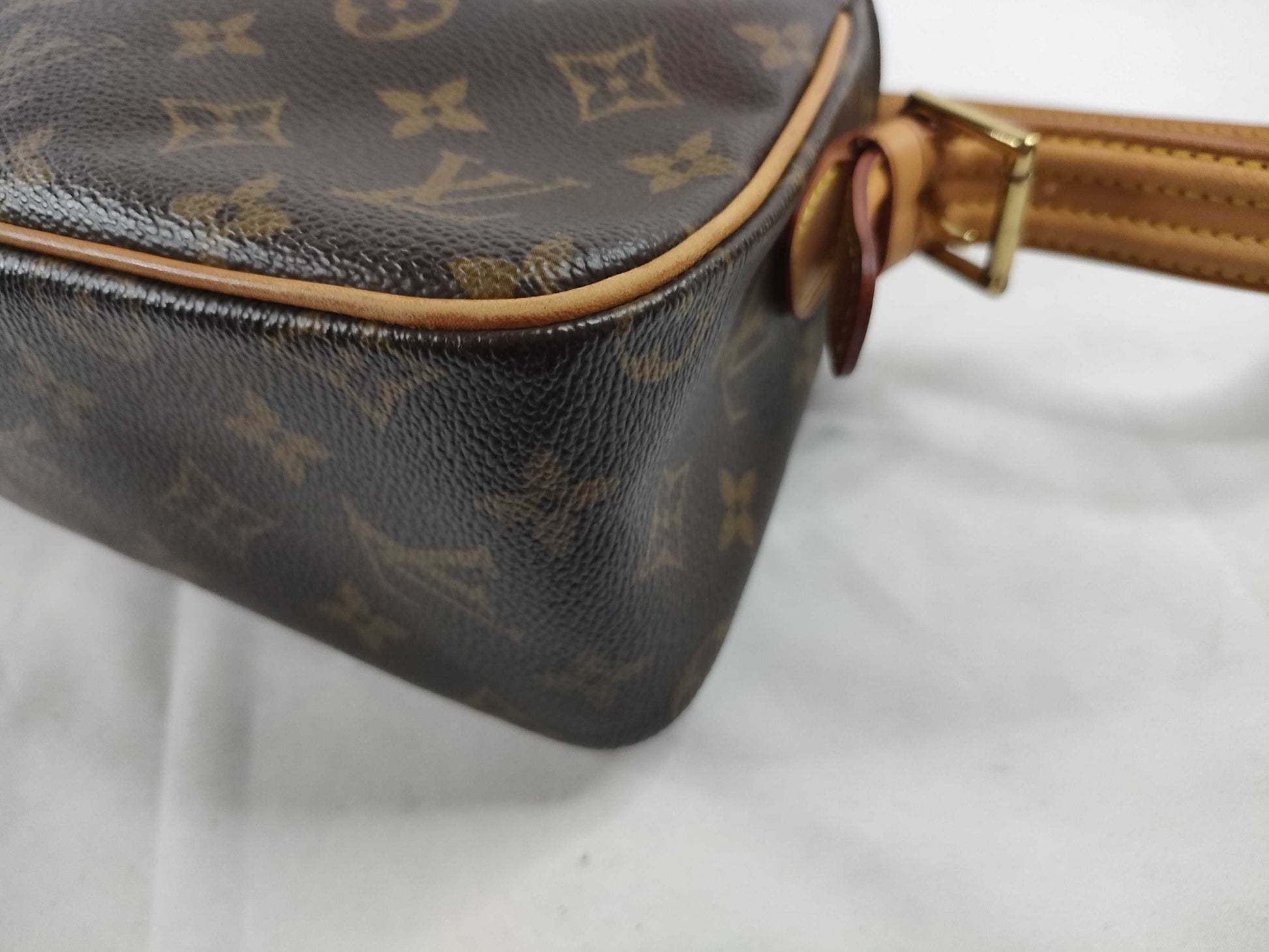 LOUIS VUITTON M51164 Monogram M51164 Monogram Viva Cite MM Shoulder Bag