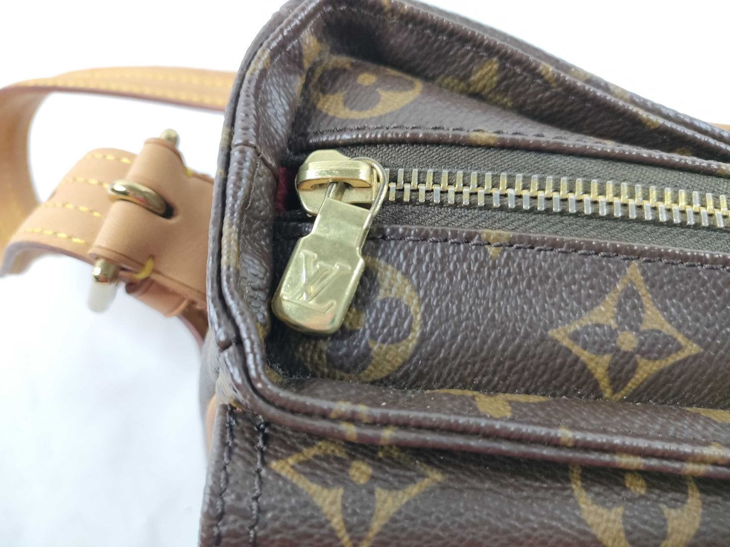 LOUIS VUITTON M51164 Monogram M51164 Monogram Viva Cite MM Shoulder Bag