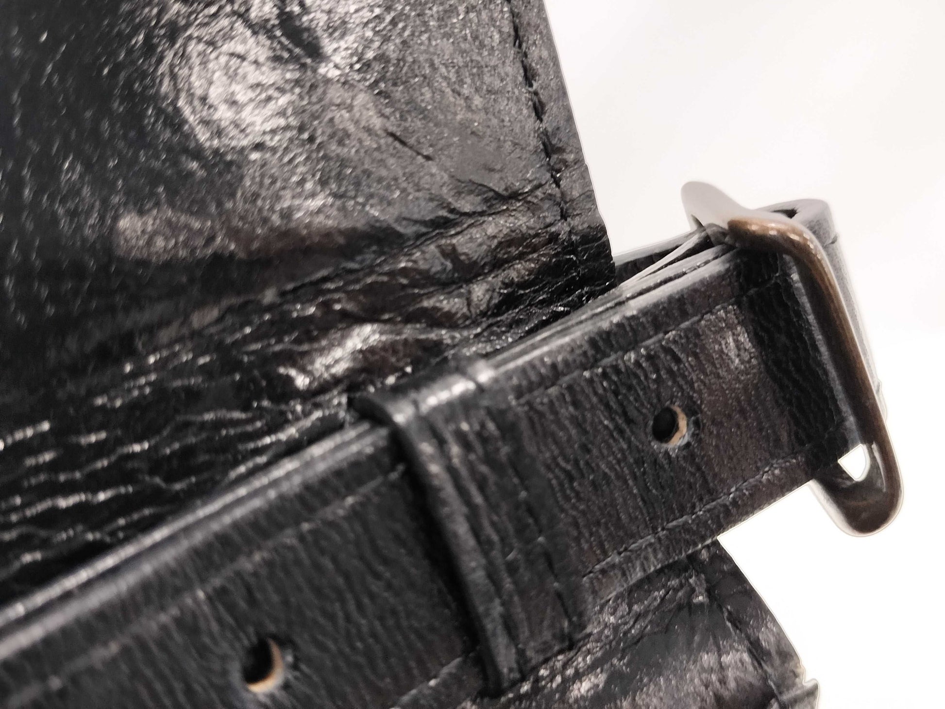 Yves Saint Laurent Lizard Leather Shoulder Bag