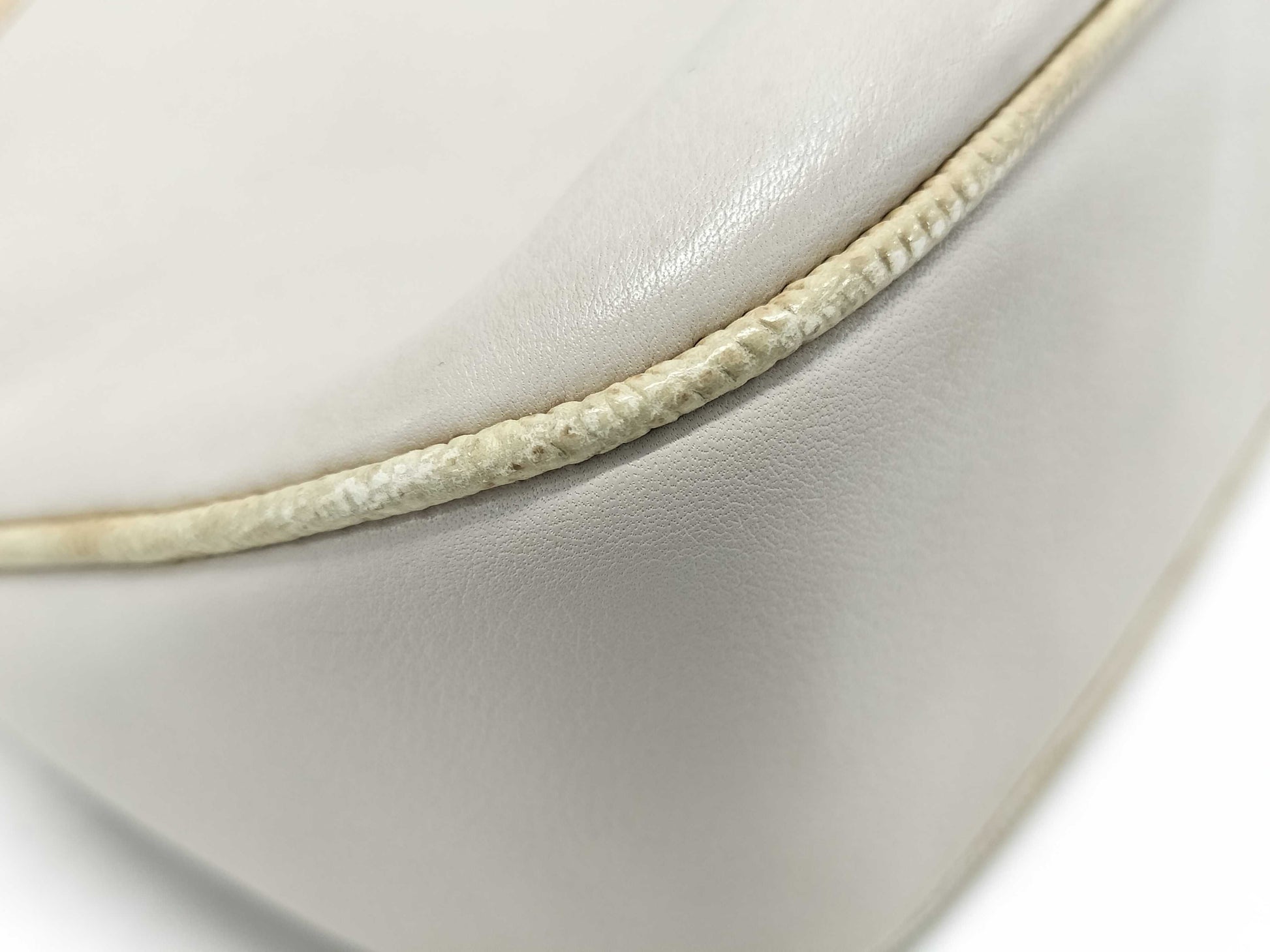 CELINE Carriage Hardware Lizard Embossed Leather Shoulder Bag